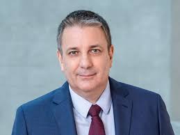Merck KGaA, cambio al vertice: Kai Beckmann nuovo CEO da maggio 2026